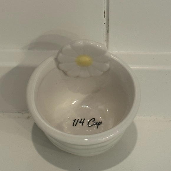 Bake shop Masterclass Easter Measuring Cups Bunny Chicks Flower and Egg - Picture 6 of 7